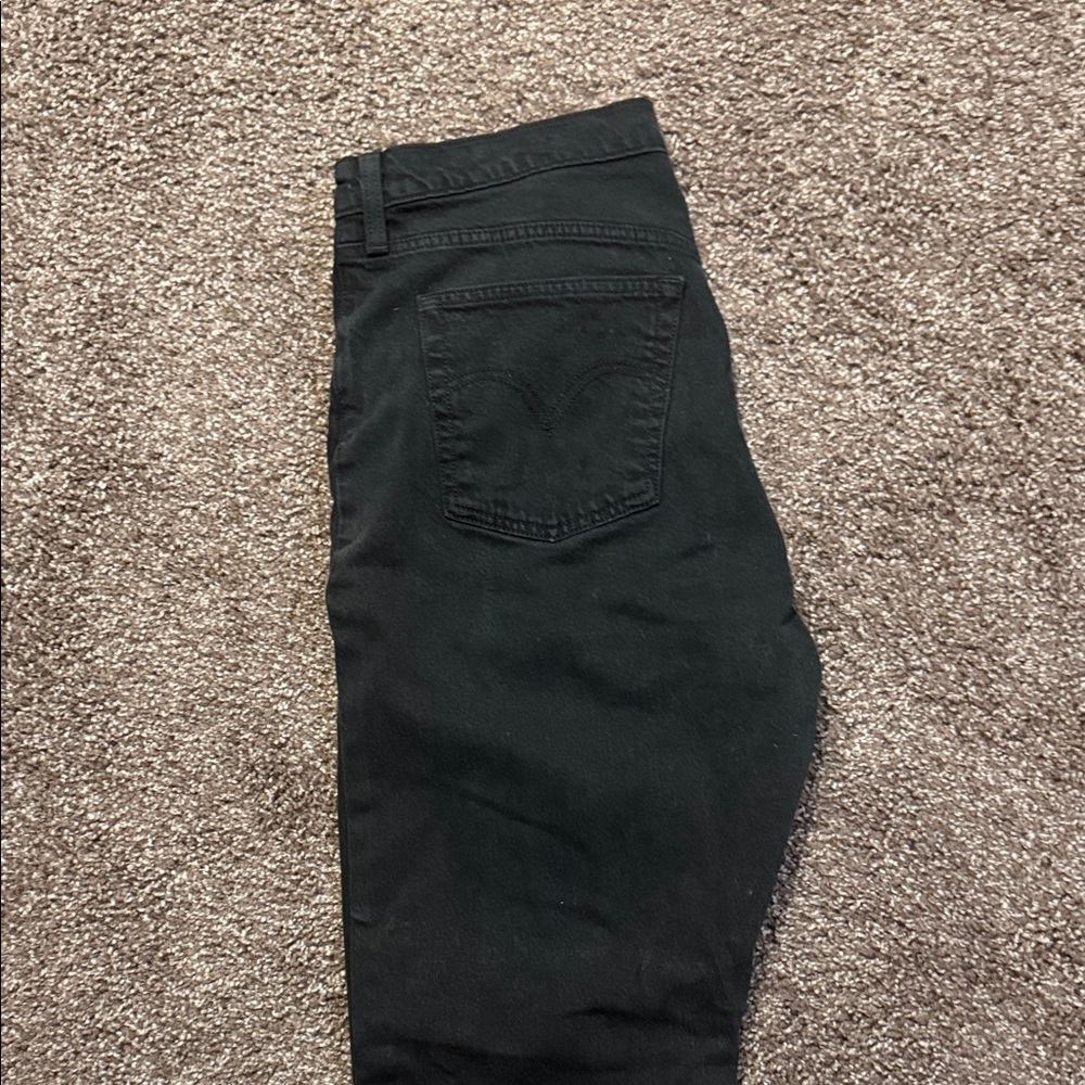 Levi's Women's Straight Leg Jeans in Black